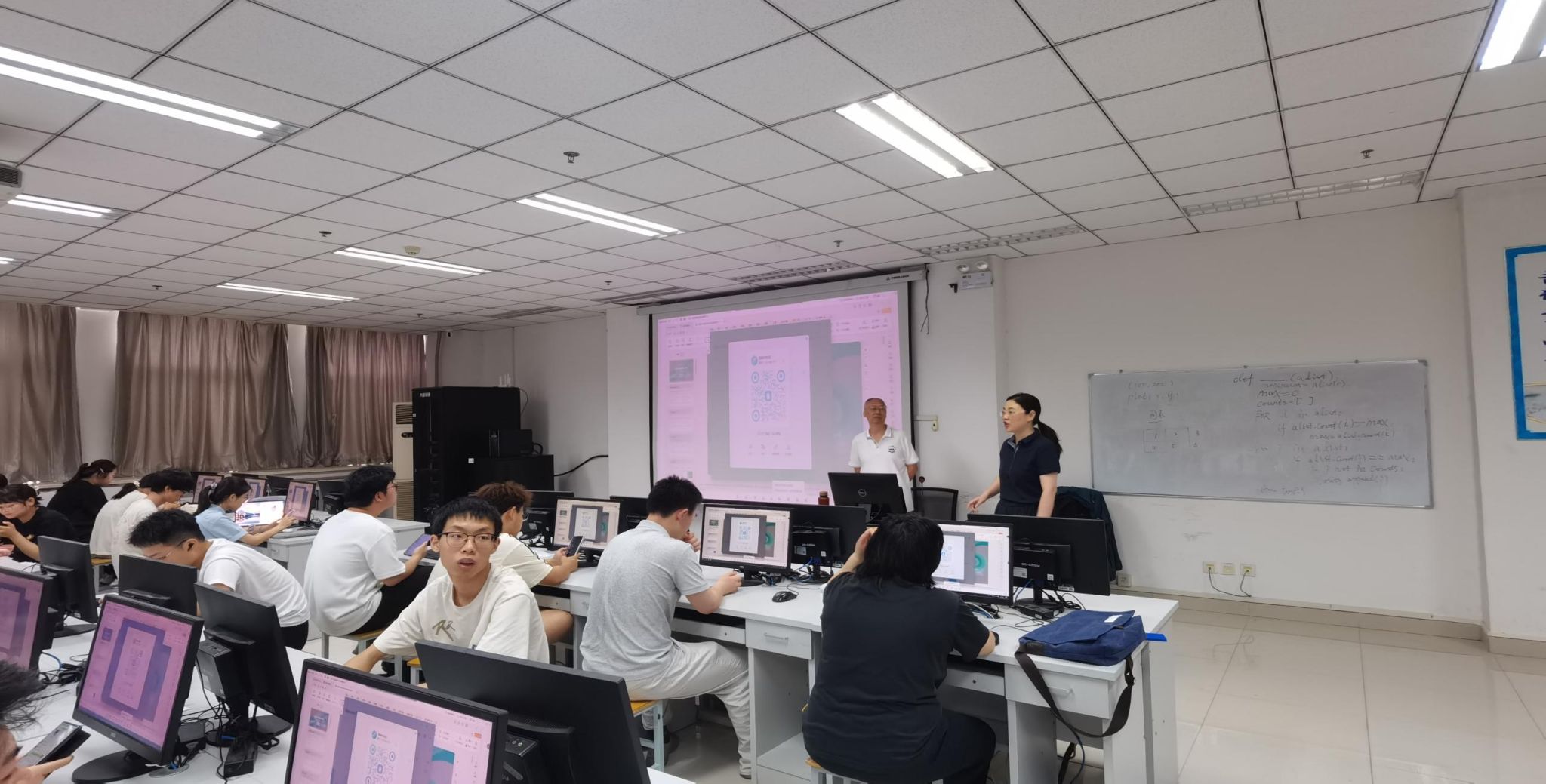 计算机学院、软件学院携手中软国际成功举办“鸿蒙+AI应用开发与实践”校企联合实训